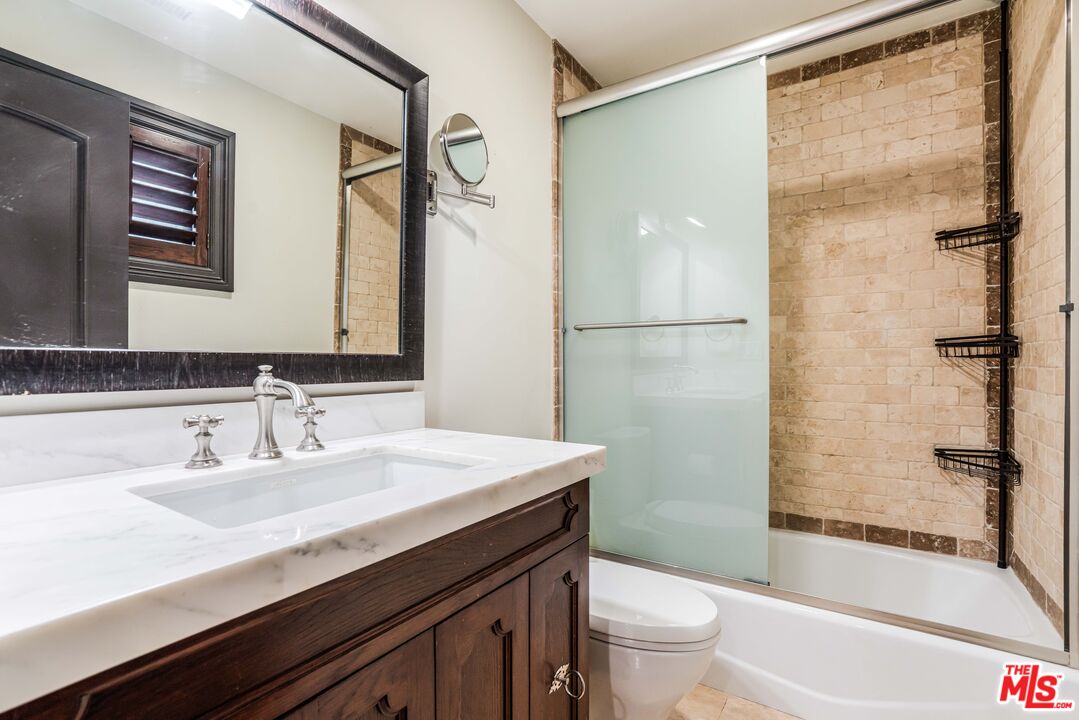 1744 Stone Canyon Rd