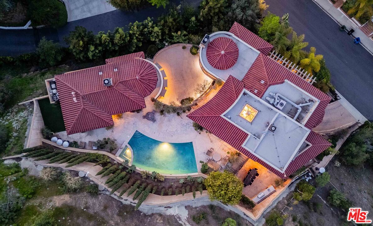 1744 Stone Canyon Rd