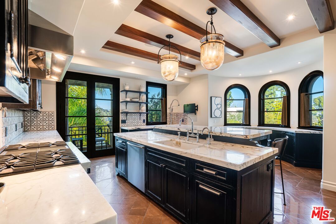 1744 Stone Canyon Rd