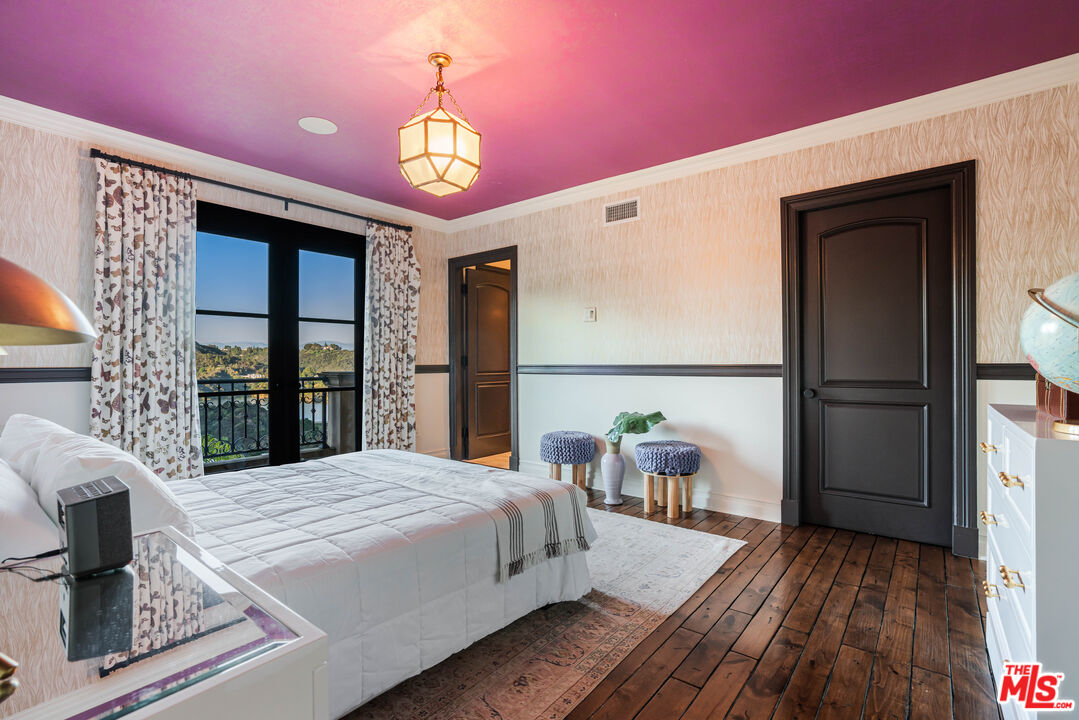 1744 Stone Canyon Rd