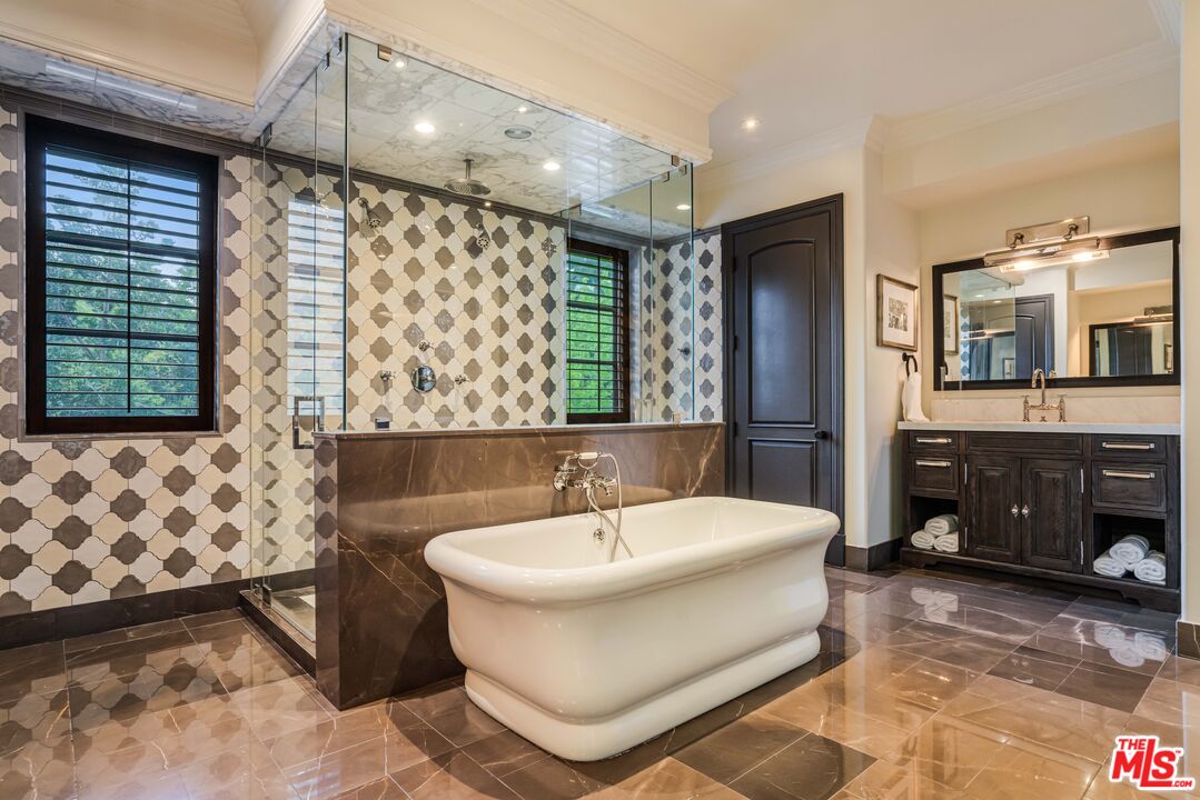 1744 Stone Canyon Rd