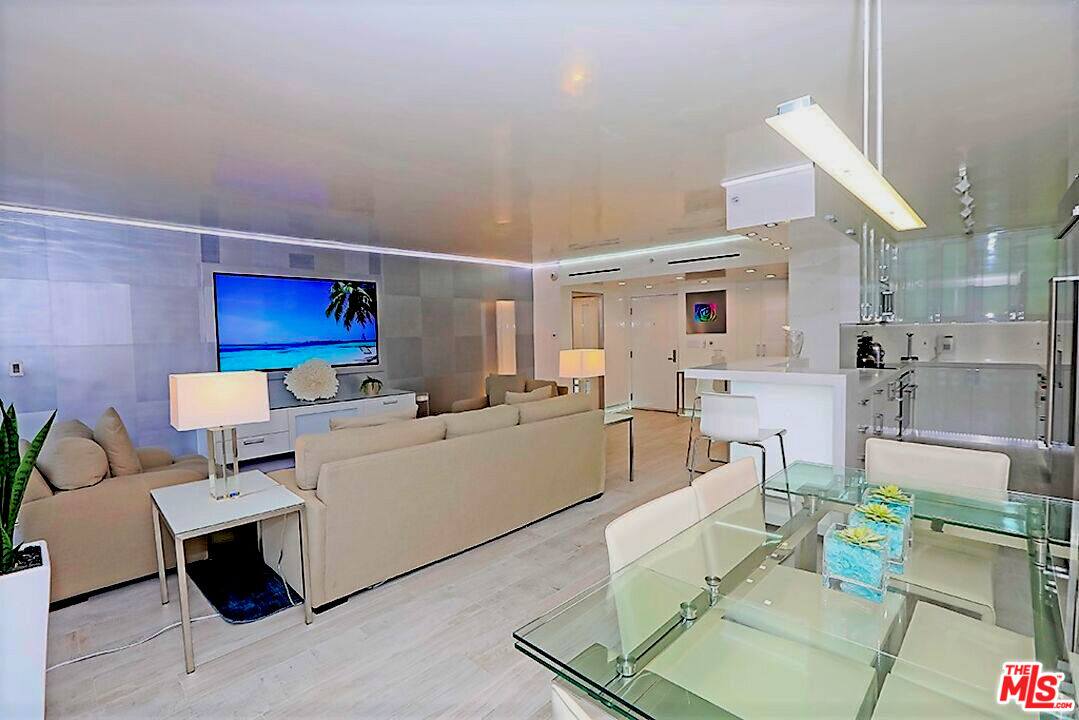 201 OCEAN AVE Unit: 808P