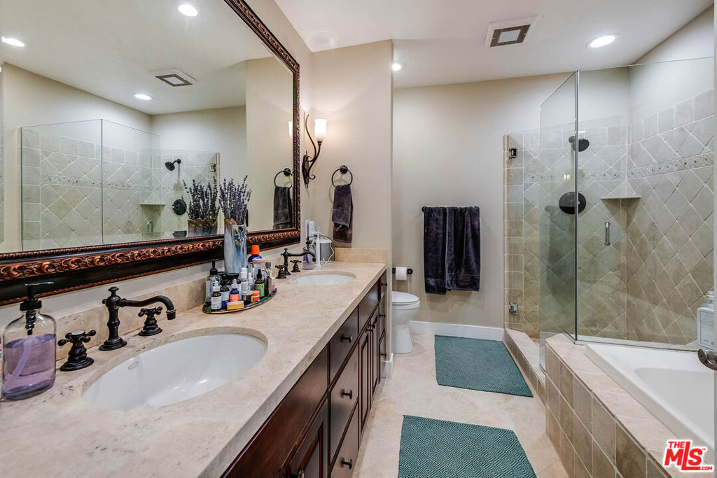 5731 Topanga Canyon Boulevard 3