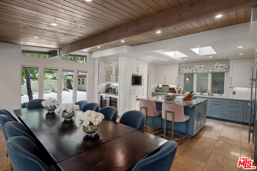 5812 Ocean View Blvd