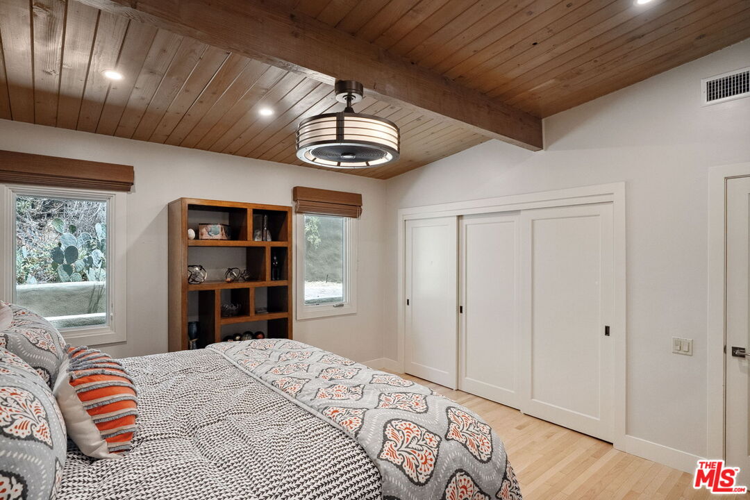 5812 Ocean View Blvd