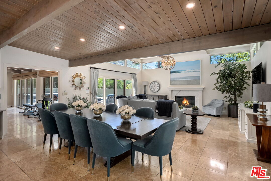 5812 Ocean View Blvd