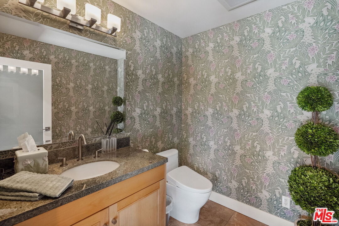 5812 Ocean View Blvd