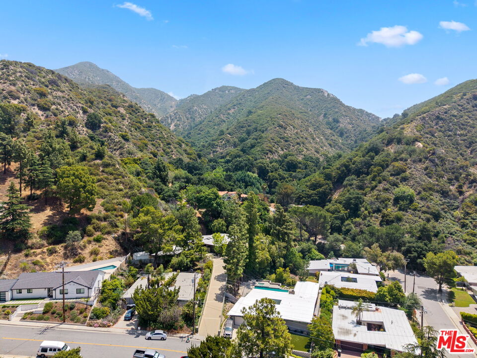 5812 Ocean View Blvd