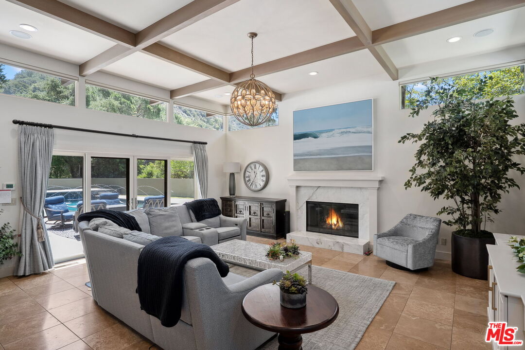 5812 Ocean View Blvd