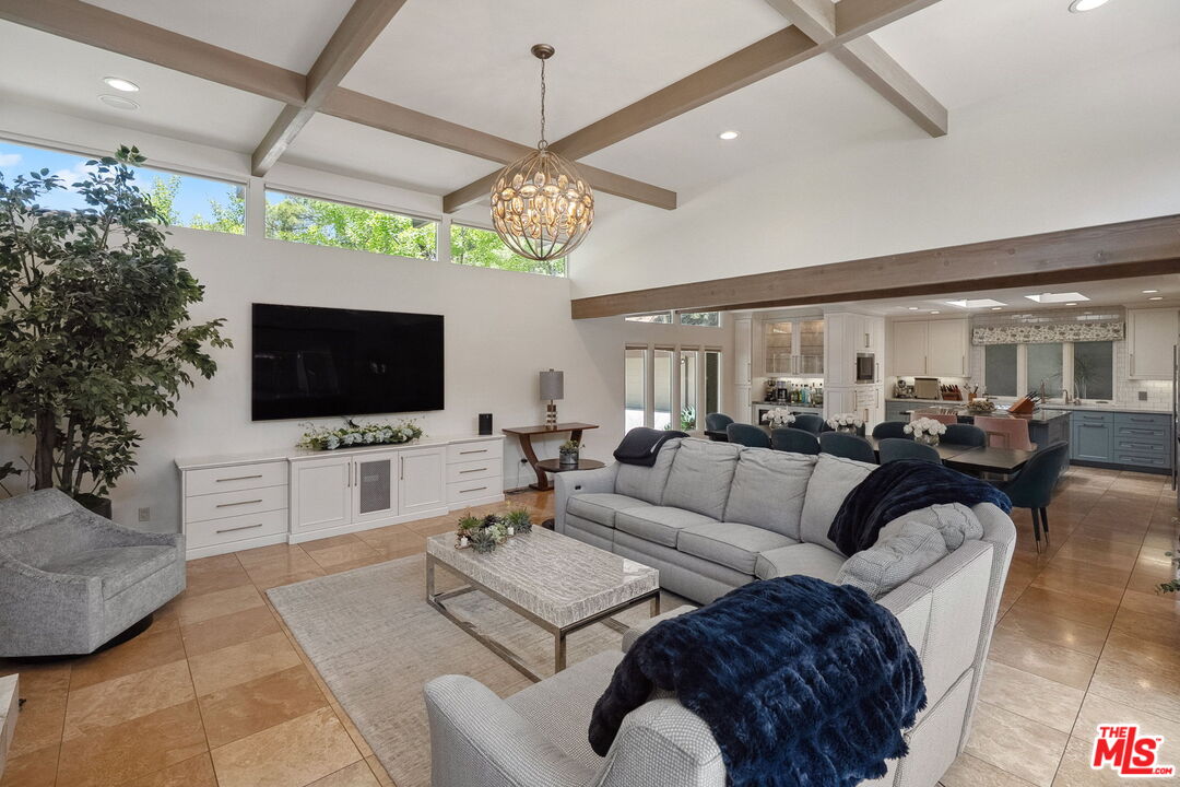 5812 Ocean View Blvd