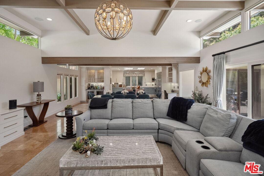 5812 Ocean View Blvd