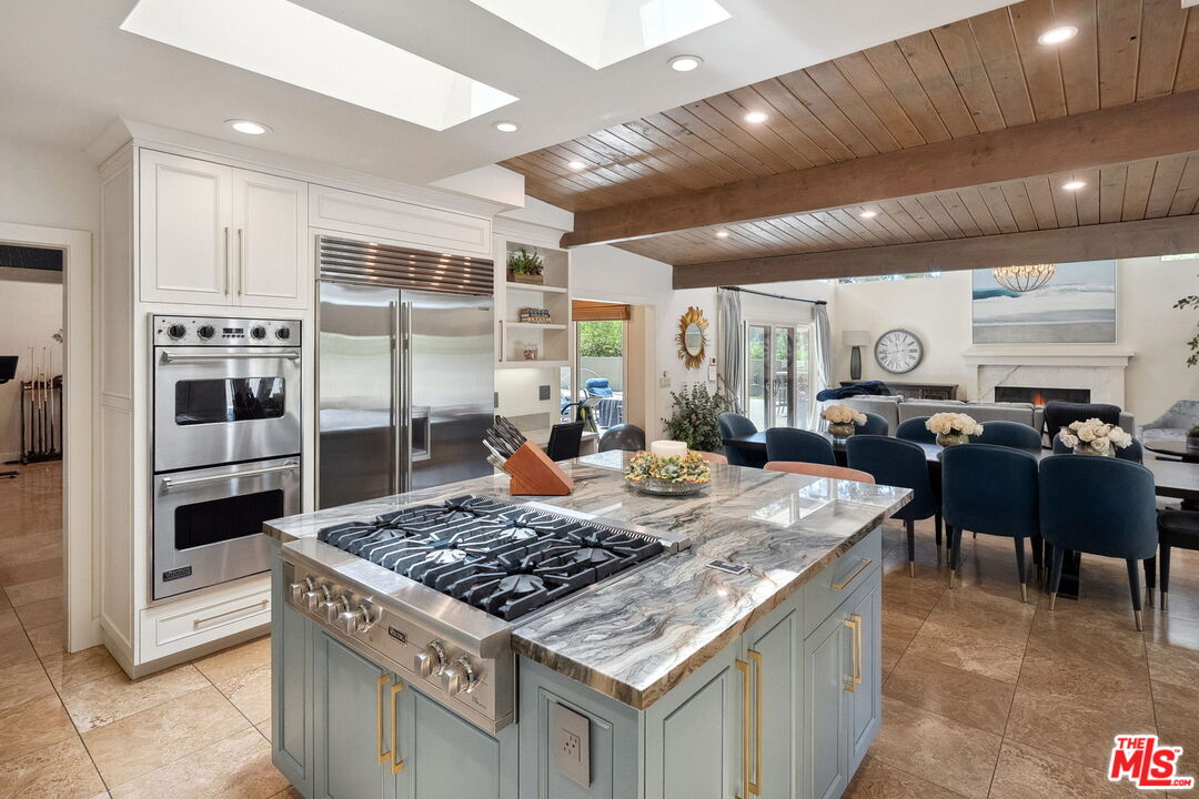 5812 Ocean View Blvd