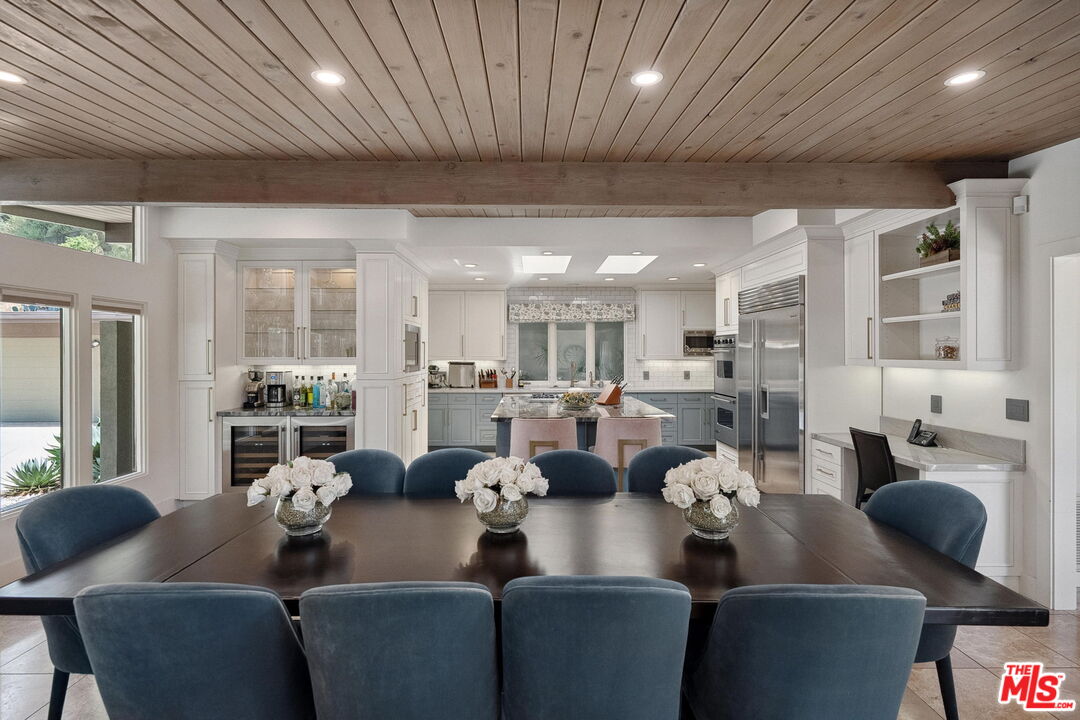 5812 Ocean View Blvd