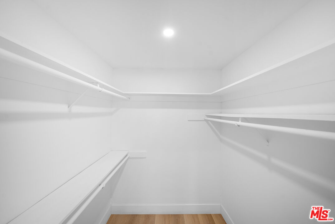 605 San Vicente Blvd Unit: 204