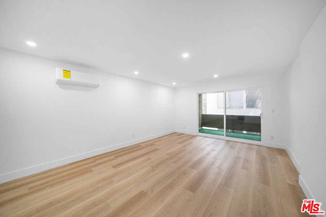 605 San Vicente Blvd Unit: 204