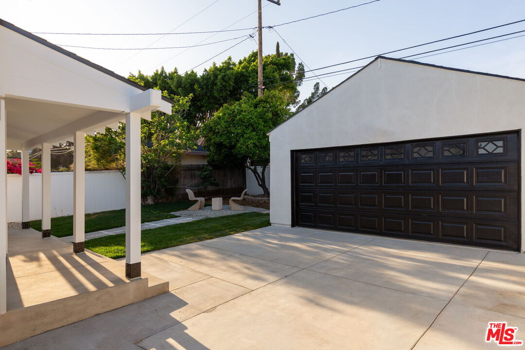 1603 New York Dr
