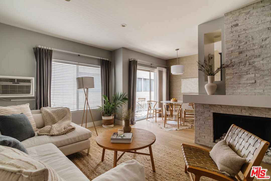 11906 Gorham Ave Unit: 6