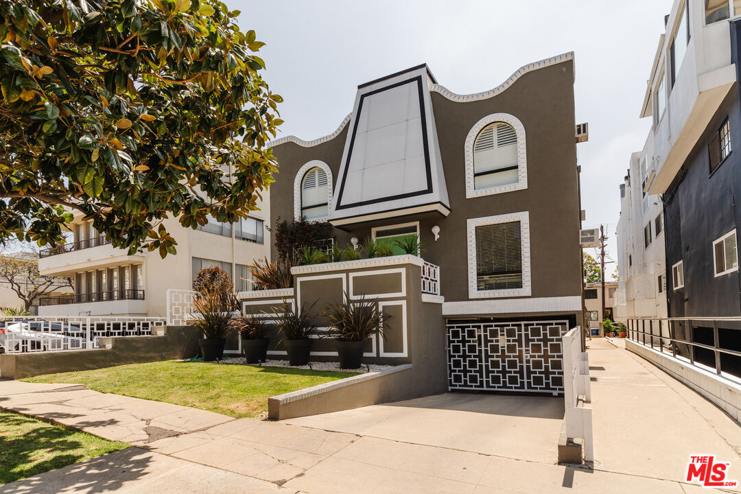 11906 Gorham Ave Unit: 6