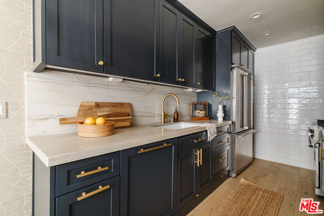 11906 Gorham Ave Unit: 6