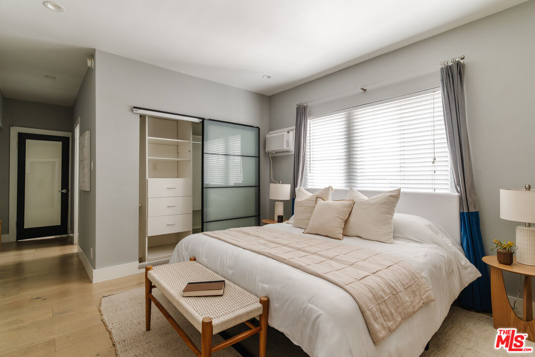 11906 Gorham Ave Unit: 6