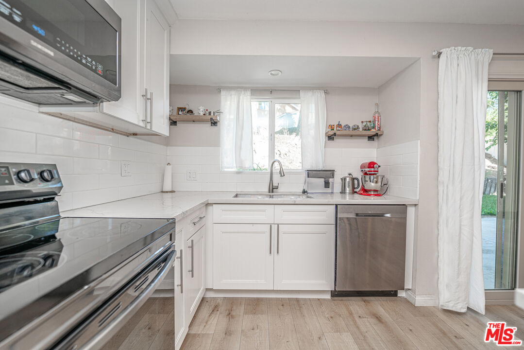 29846 Grandifloras Rd