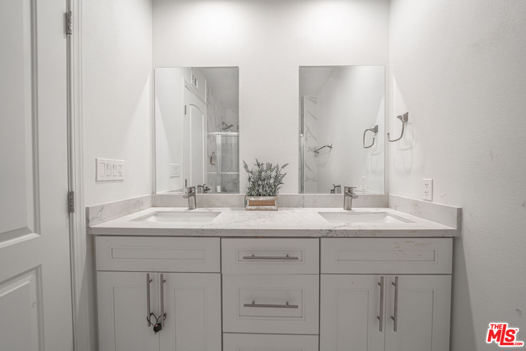 29846 Grandifloras Rd