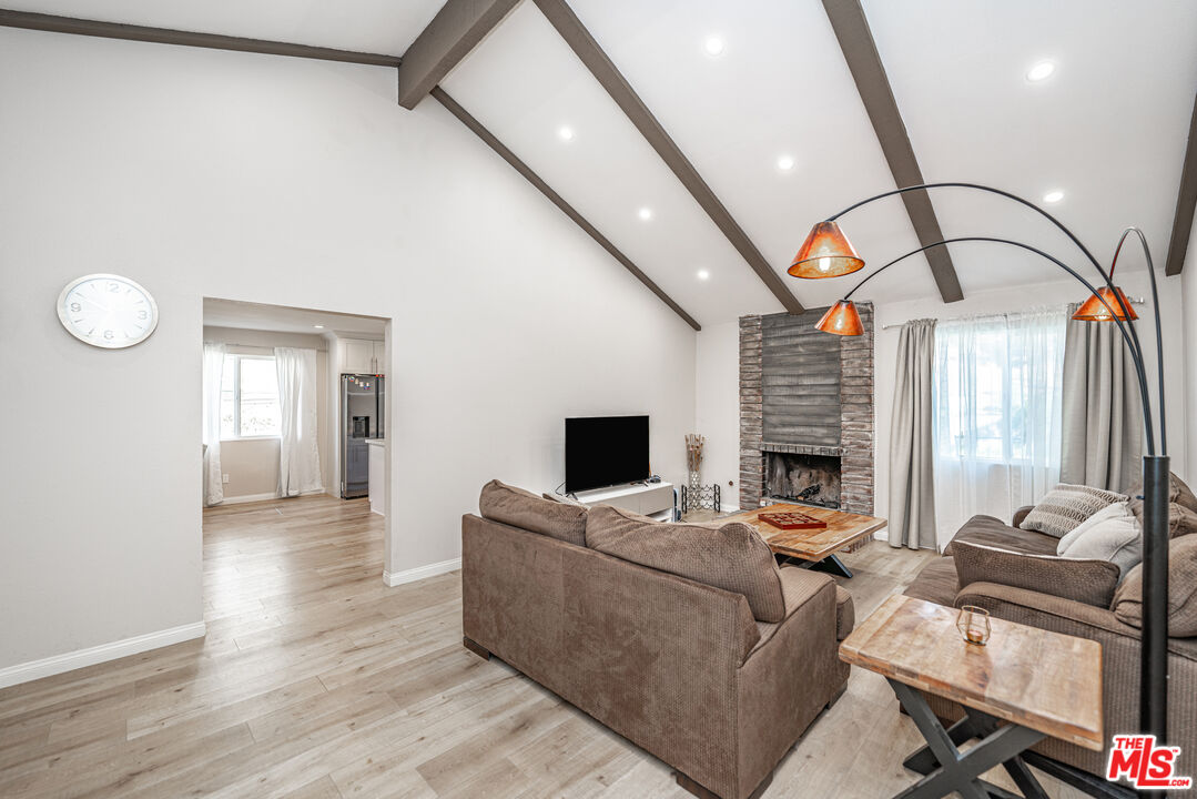 29846 Grandifloras Rd