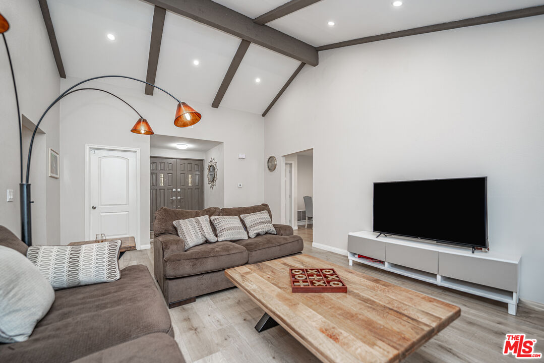 29846 Grandifloras Rd