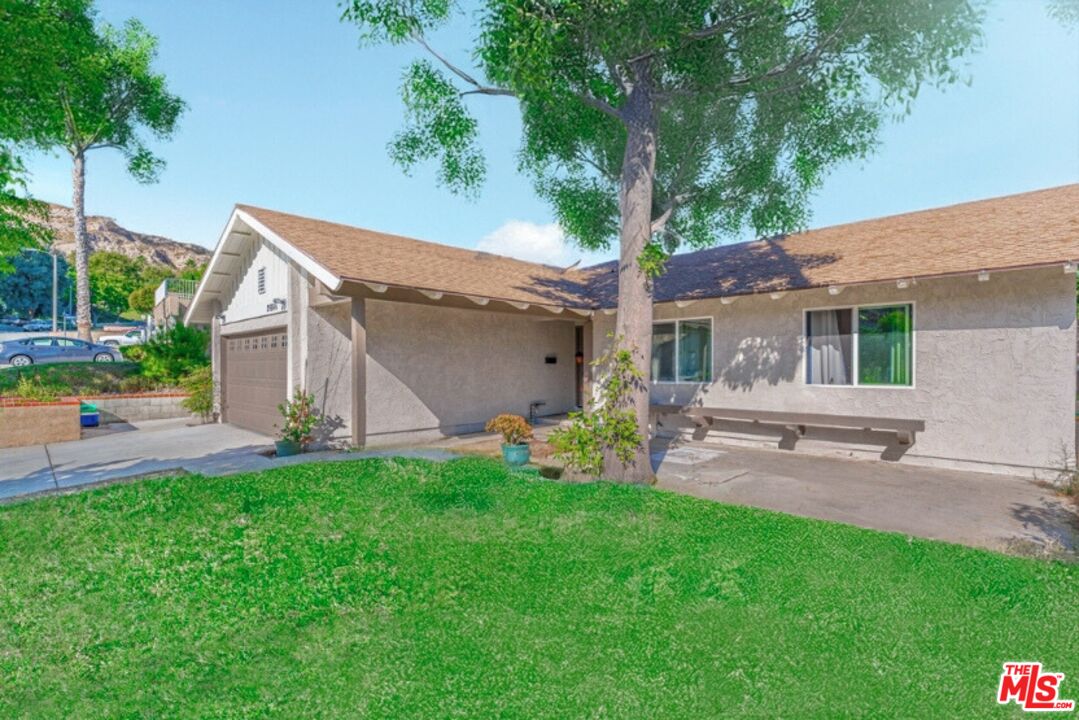 29846 Grandifloras Rd