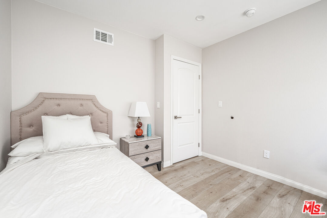 29846 Grandifloras Rd