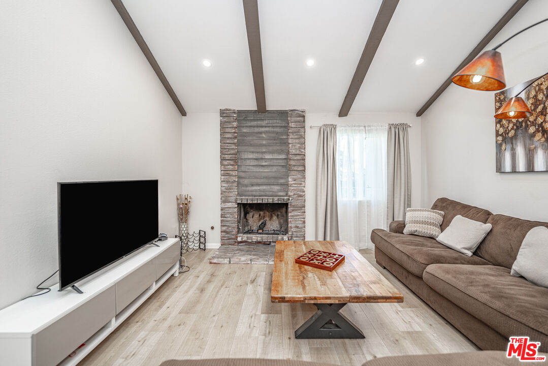 29846 Grandifloras Rd