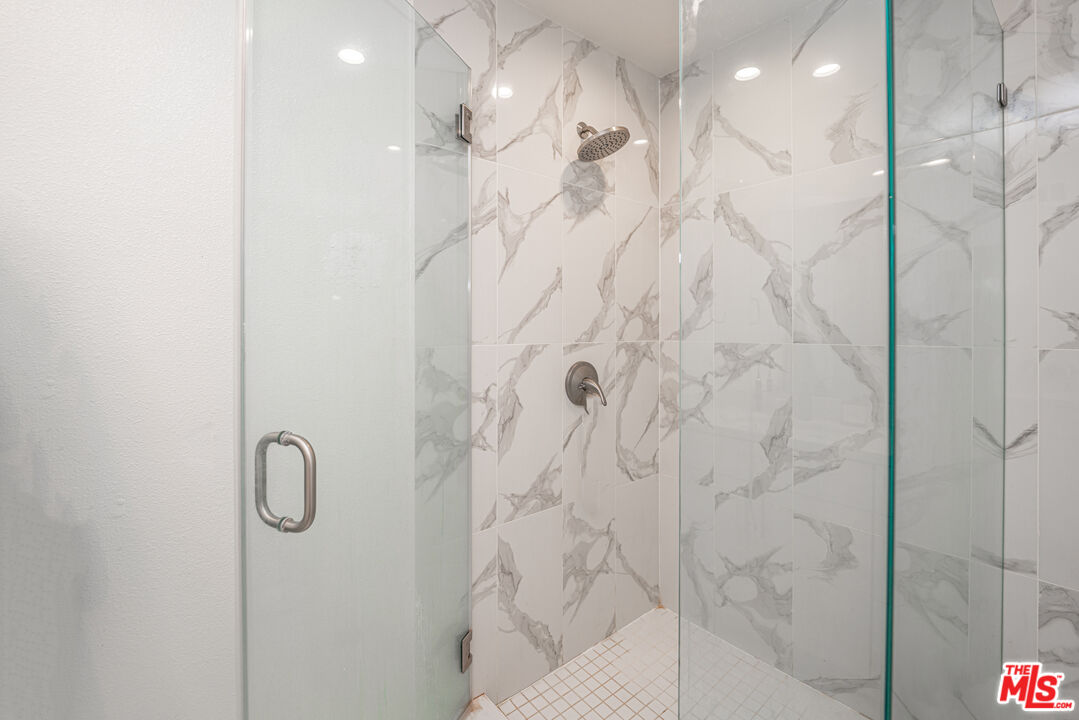 29846 Grandifloras Rd