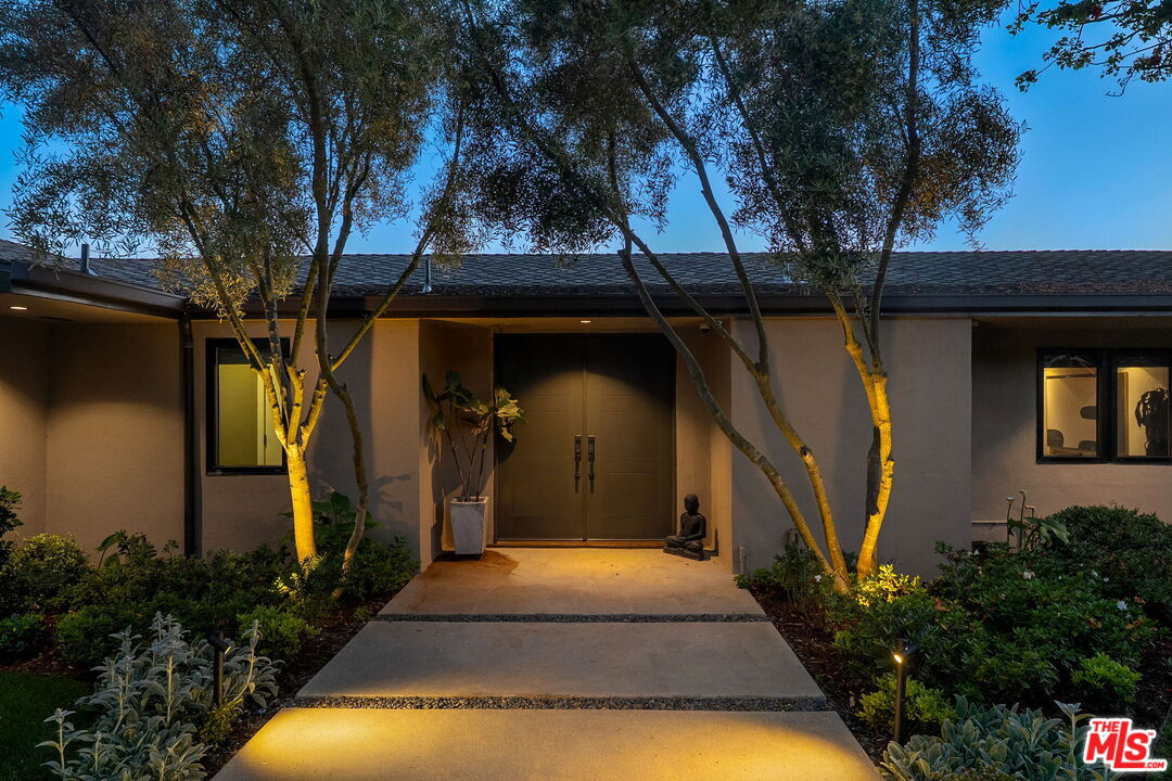 7840 Torreyson Dr