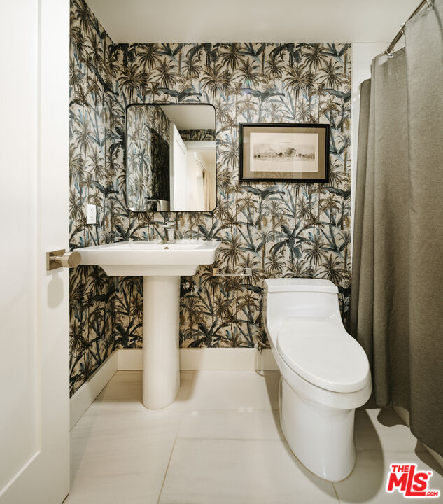 2817 3rd St Unit: 4