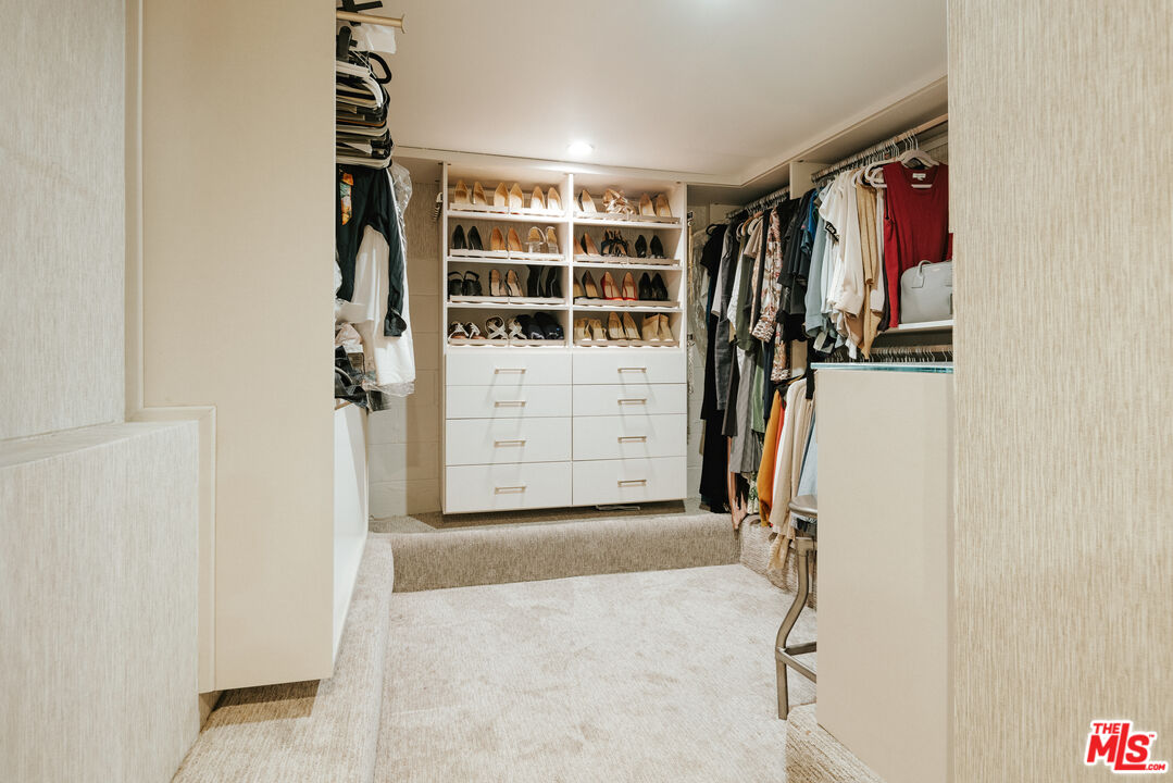 2817 3rd St Unit: 4