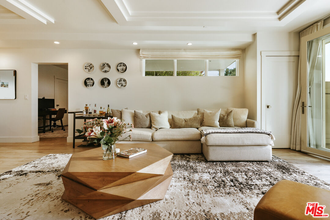2817 3rd St Unit: 4