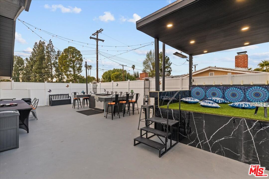 8600 Farralone Avenue