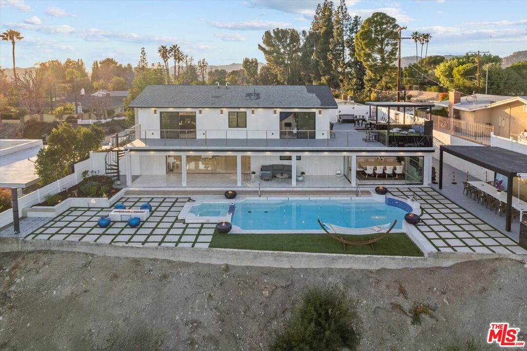 8600 Farralone Avenue