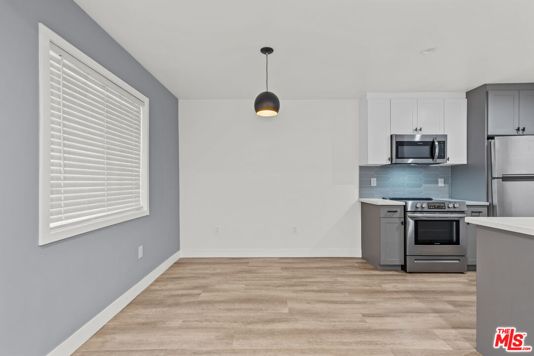 6350 Willoughby Ave Unit: #5