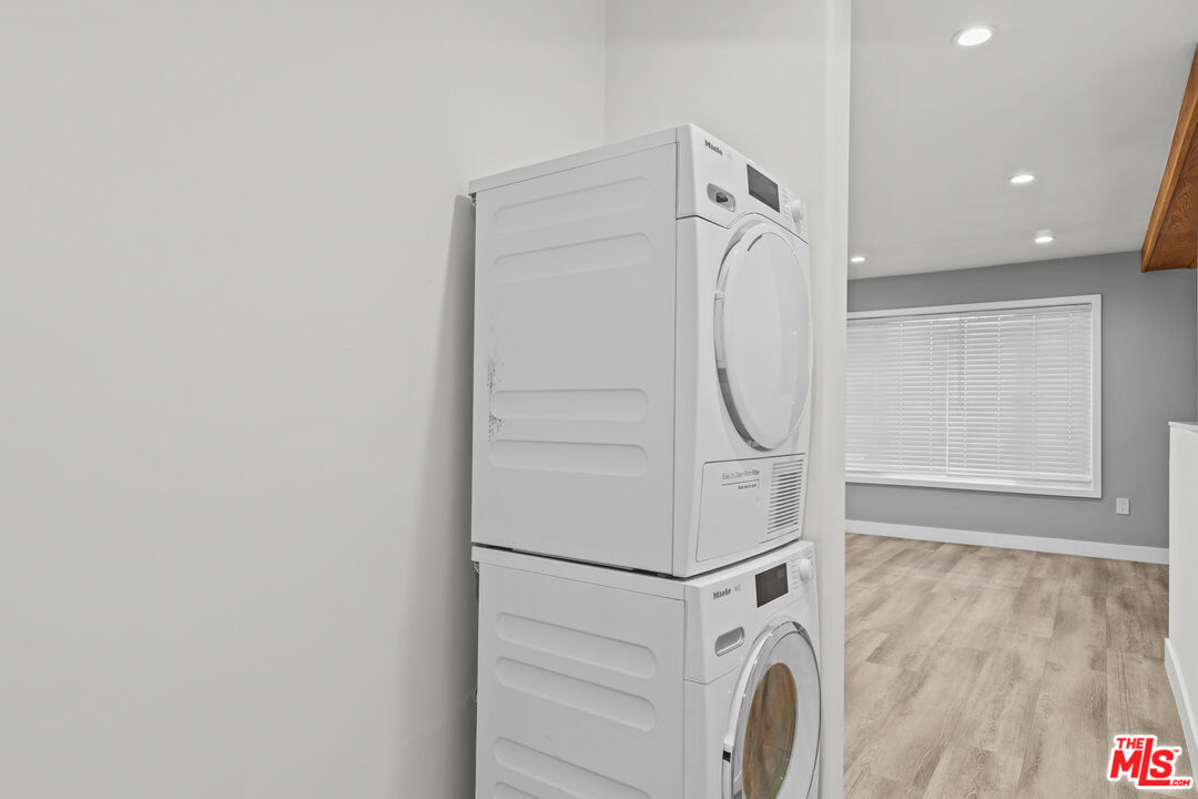 6350 Willoughby Ave Unit: #5