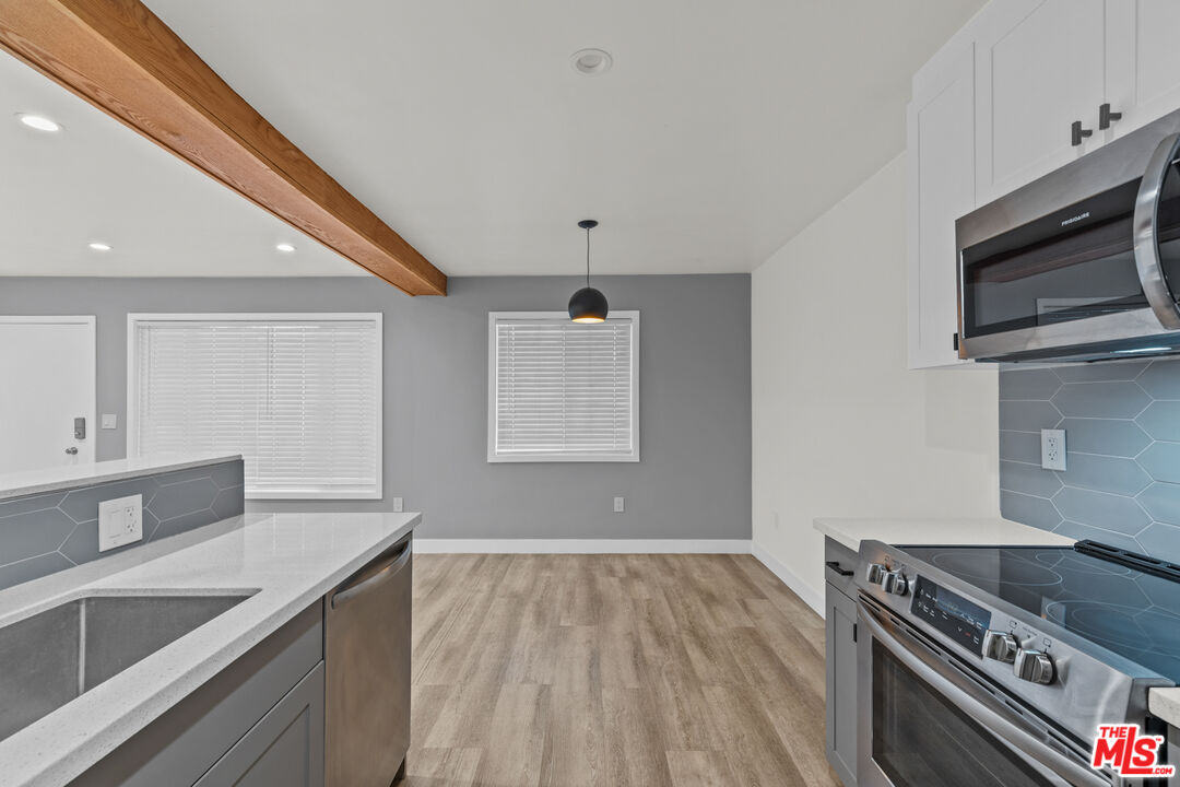 6350 Willoughby Ave Unit: #5