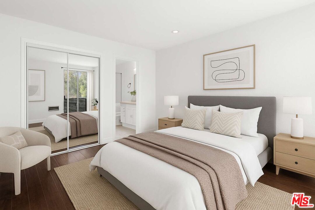 320 S Ardmore Ave Unit: 205