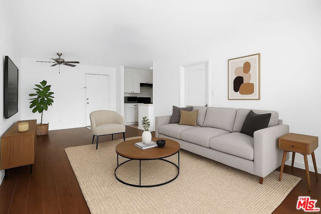 320 S Ardmore Ave Unit: 205