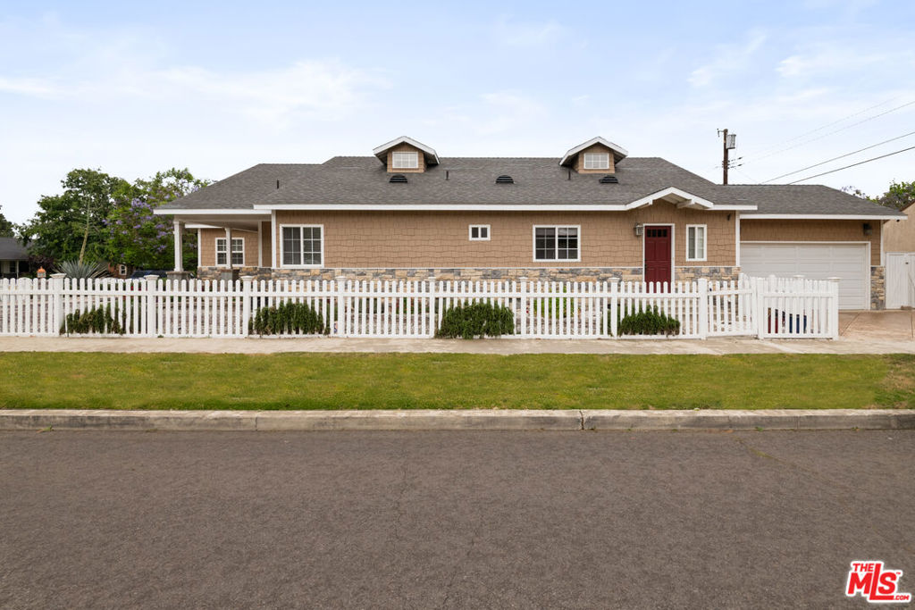441 University Avenue