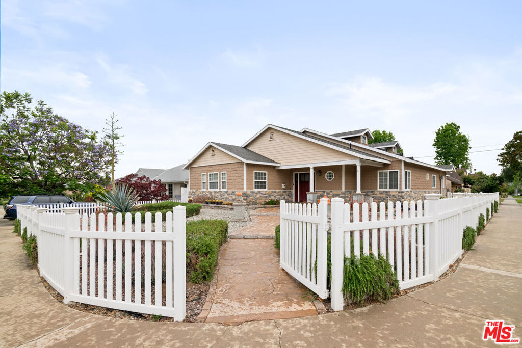 441 University Avenue
