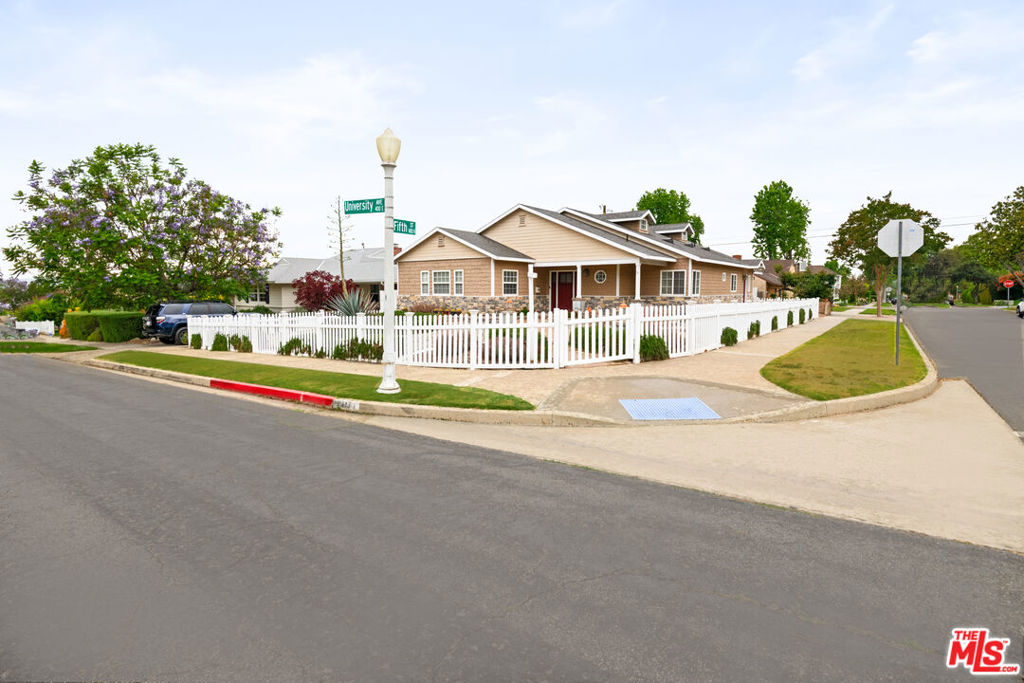 441 University Avenue