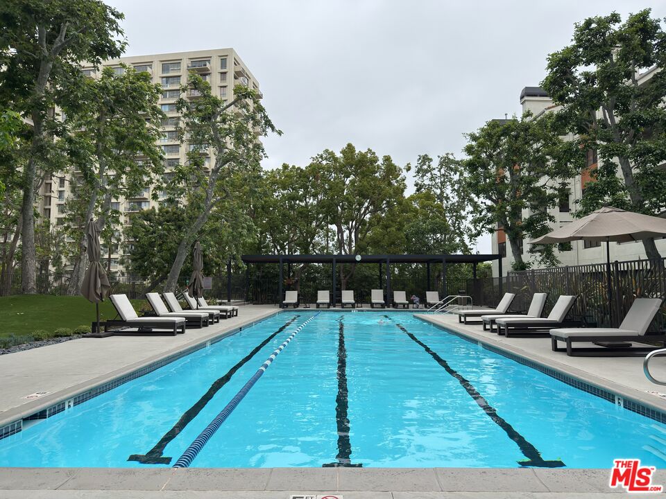 2122 Century Park Ln Unit: 109