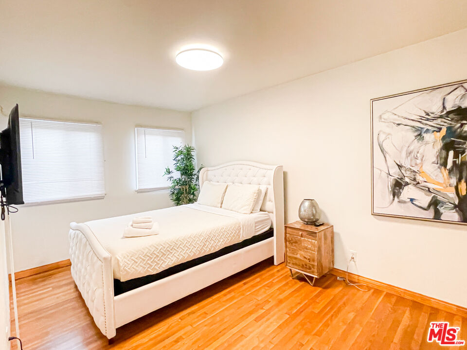 1169 Amherst Ave