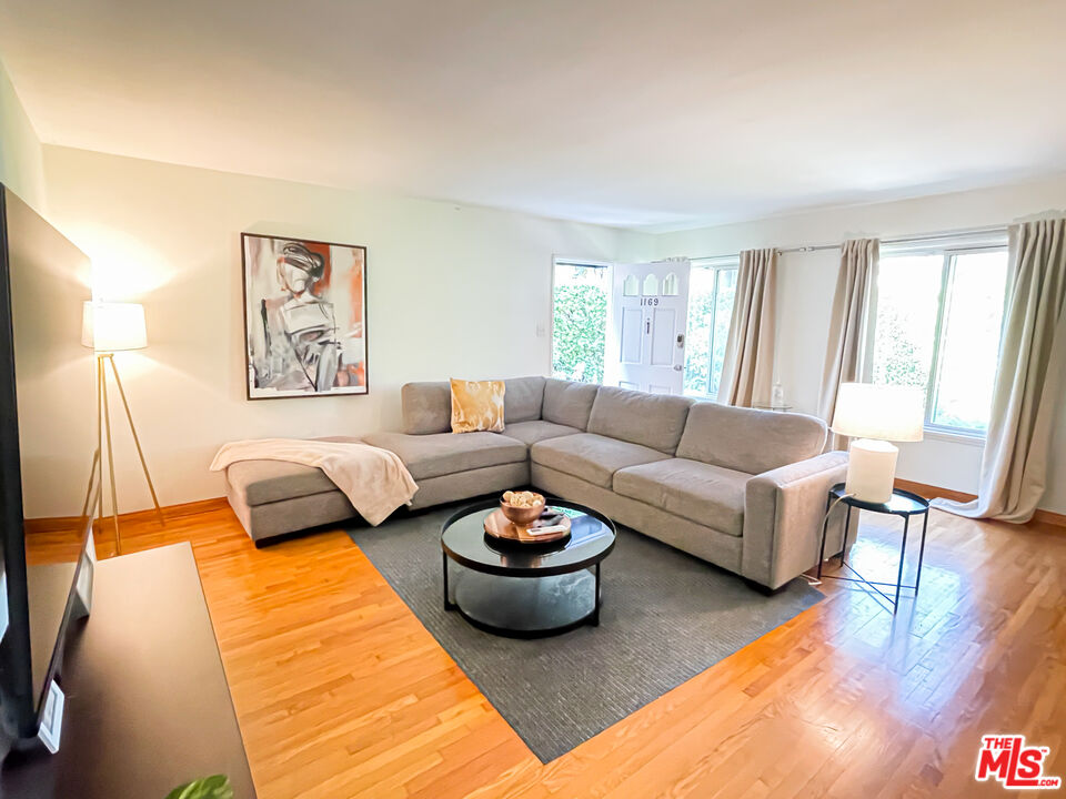 1169 Amherst Ave