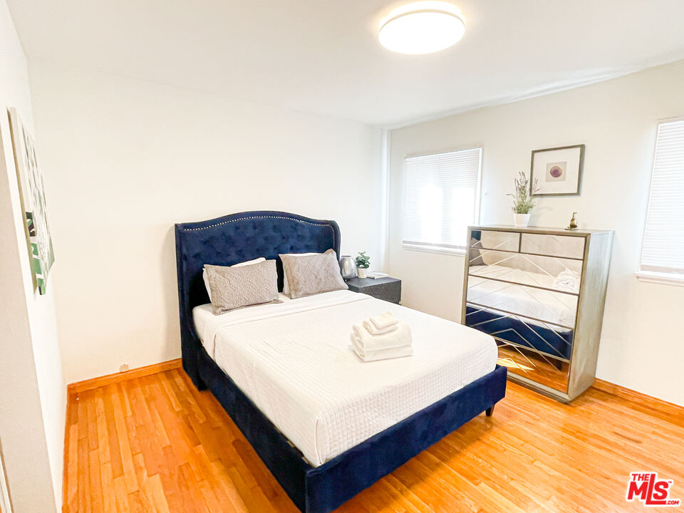 1169 Amherst Ave